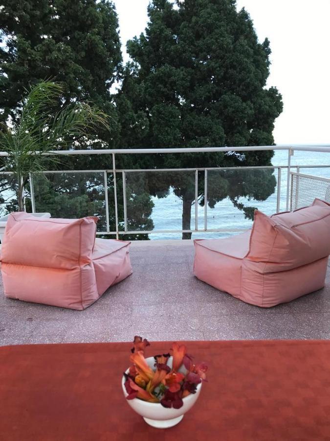 Taormina, Casa Mediterranea Sul Mare. Isola Bella. Appartement *